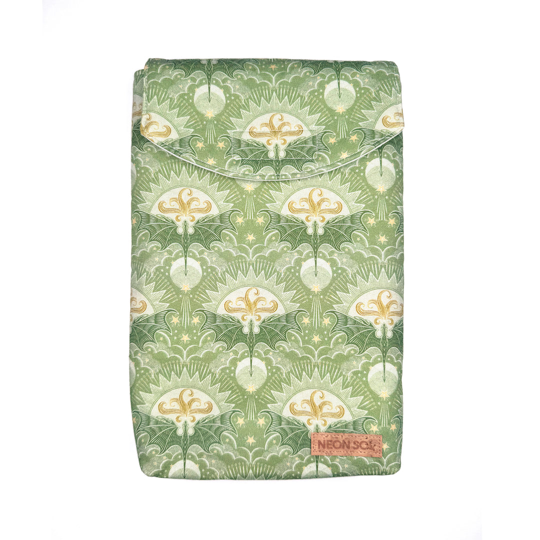 Book Sleeve | green dragons